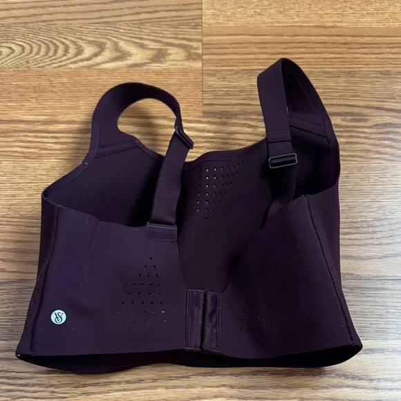 Victoria’s Secret Seamless Wireless Sport Bra in Deep Plum - Picture 3 of 4